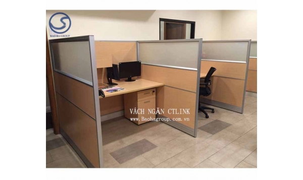Vách ngăn bàn làm việc Gỗ Kính 03 nhân viên